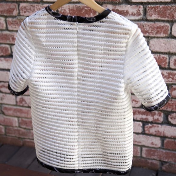 OSTWALD HELGASON - semi sheer structured blouse- fits smaller - Picture 9 of 15